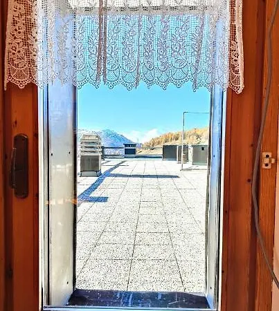 Hostdomus Apartment *